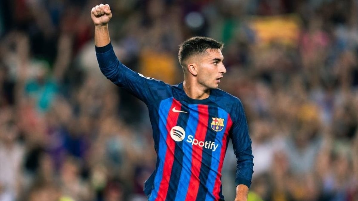 Ferran Torres misses Barca training again as he closes in on PSG move
