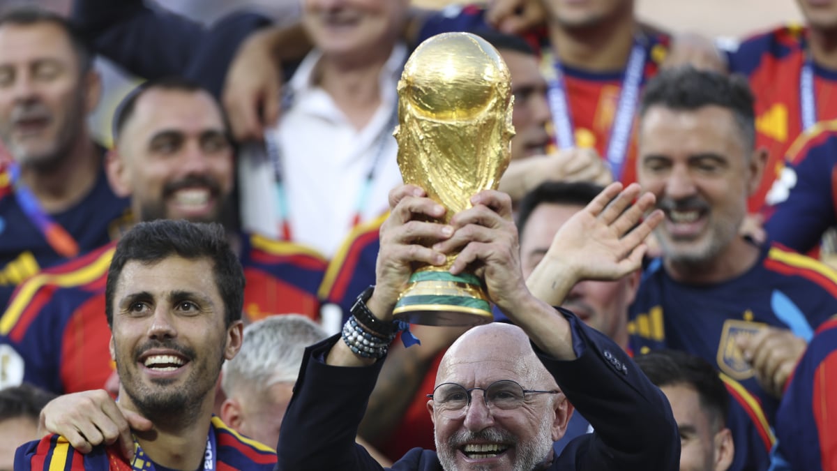 Spain coach Luis de la Fuente set for contract extension till 2030 after WC glory