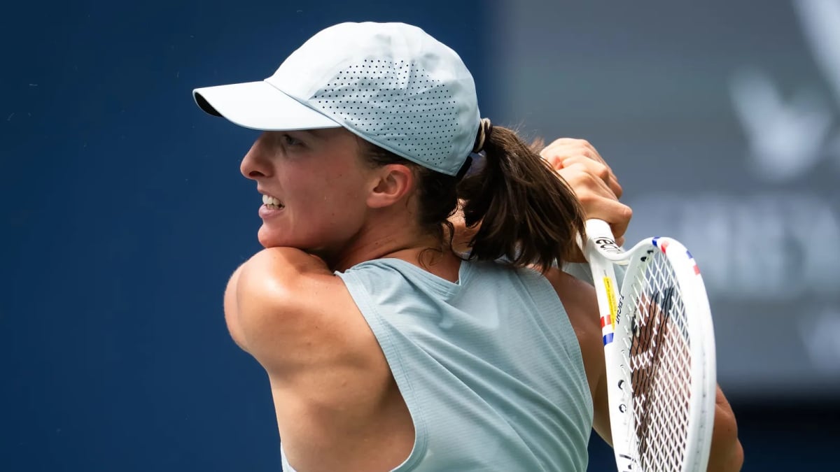 Tennis: Swiatek enjoys 66-minute victory over Golubic to make Toronto last 16