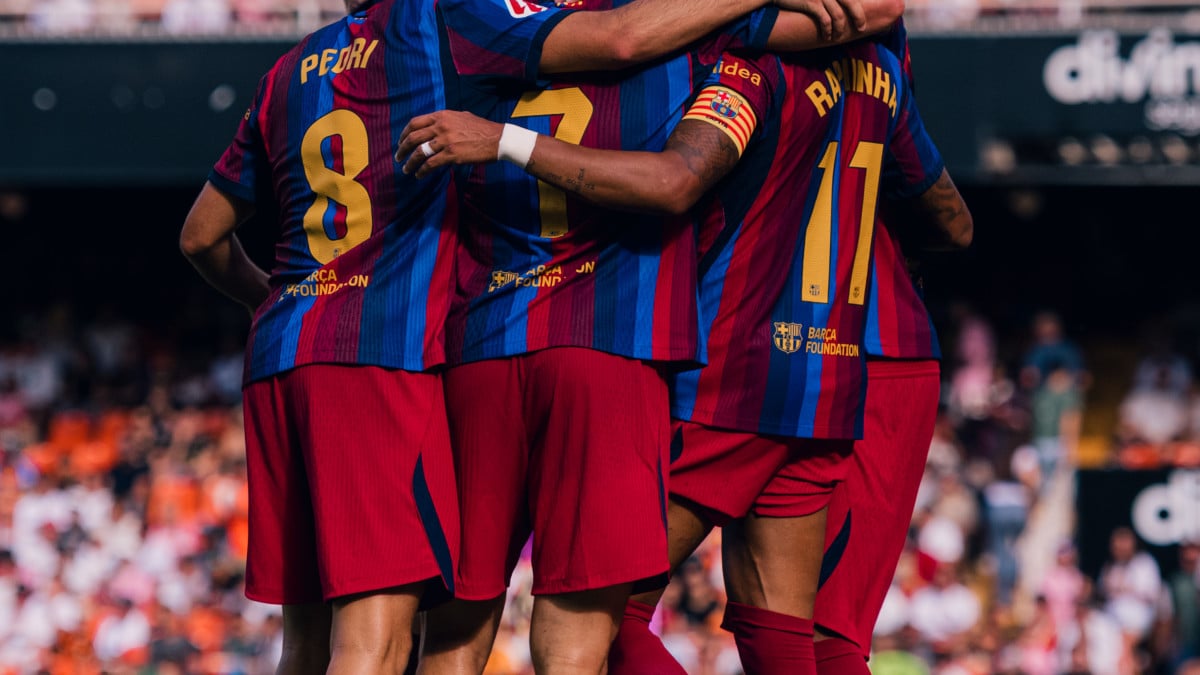 Barcelona thrash Valencia 5-0 to maintain perfect La Liga start