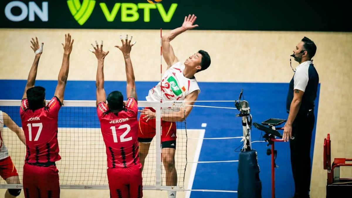 Kitakyushu (Japan), Sep 6 (IANS) India started their campaign in the Asian Mens Volleyball Championship with a straight-sets defeat to three-time winners China on Saturday, going down 21-25, 26-28, 25-27 in a hard-fought Pool B encounter.