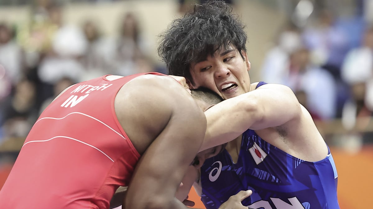 Asian Games: President Murmu congratulates squash team, Nitesh Siwach on bronze, silver medals