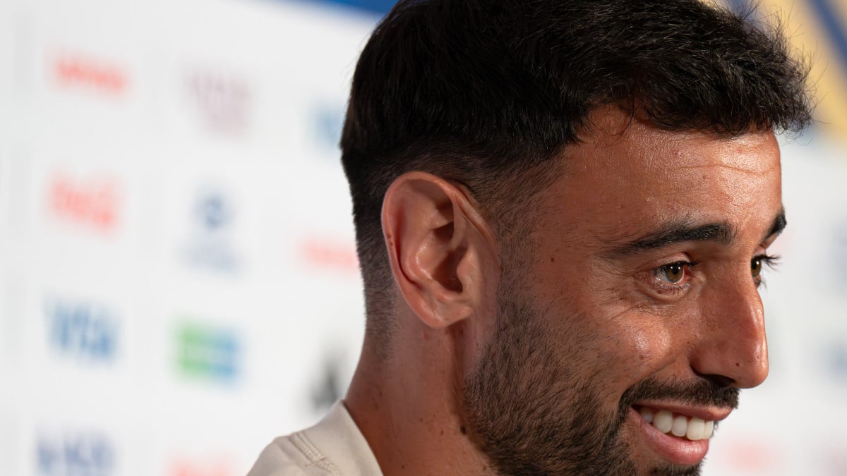 Carrick backs Fernandes’ return to Man Utd playing XI, calls him a ‘big player