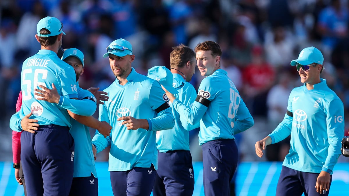 Crane recalled after eight years as England name 16-member ODI squad for Pakistan tri-series