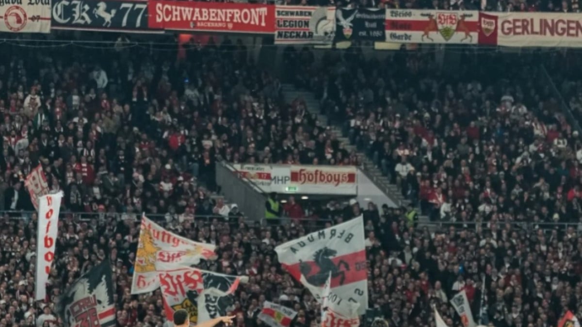Gladbach end losing streak with comeback win over Stuttgart