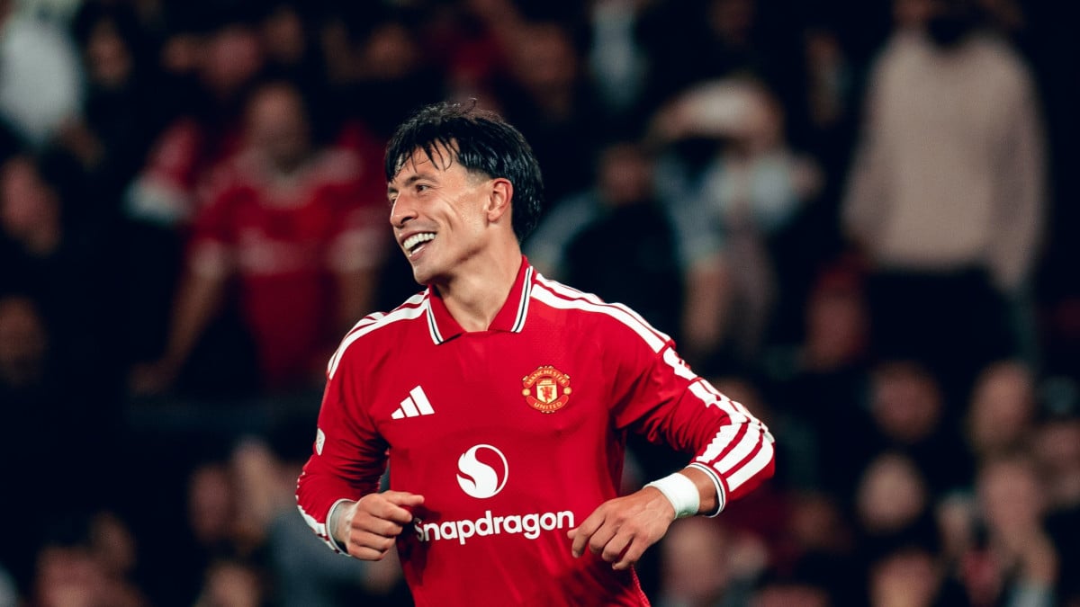 Martinez apologises to Man United over controversial remarks