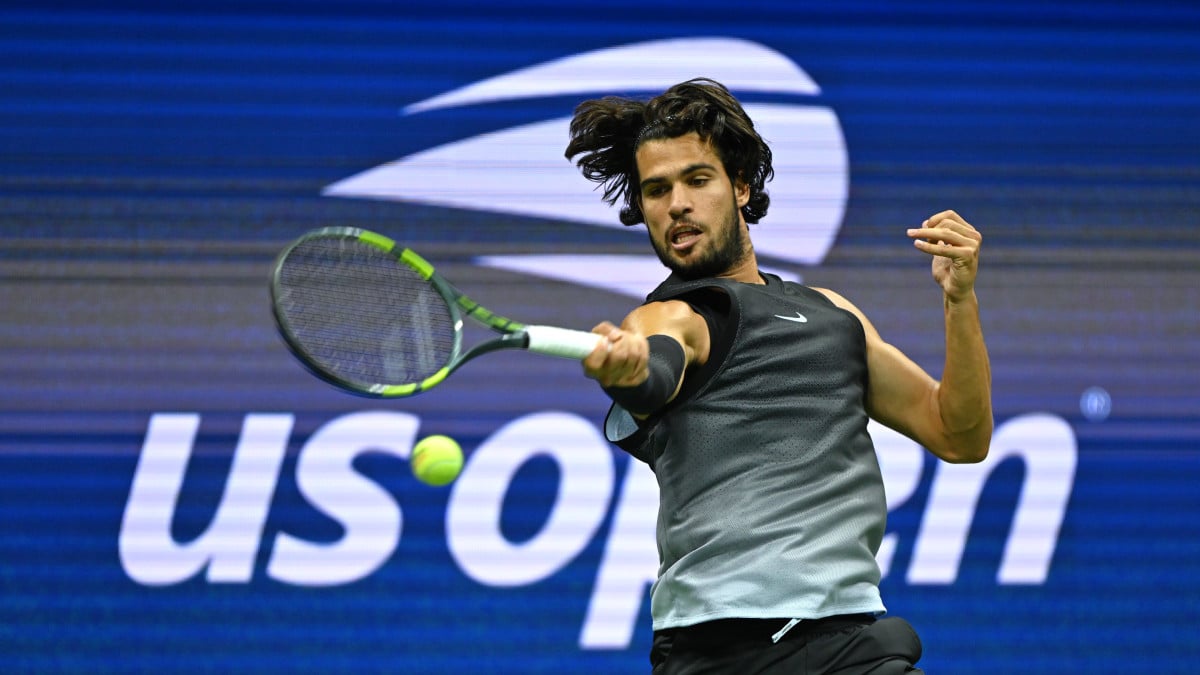 Shanghai Masters: Alcaraz makes light work of Cerundolo in second round to move ahead