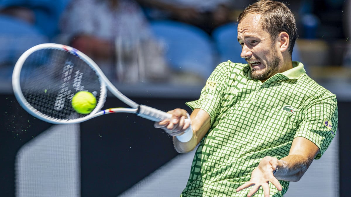 Shanghai Masters: Medvedev defeats Tsitsipas to  reach quarterfinals